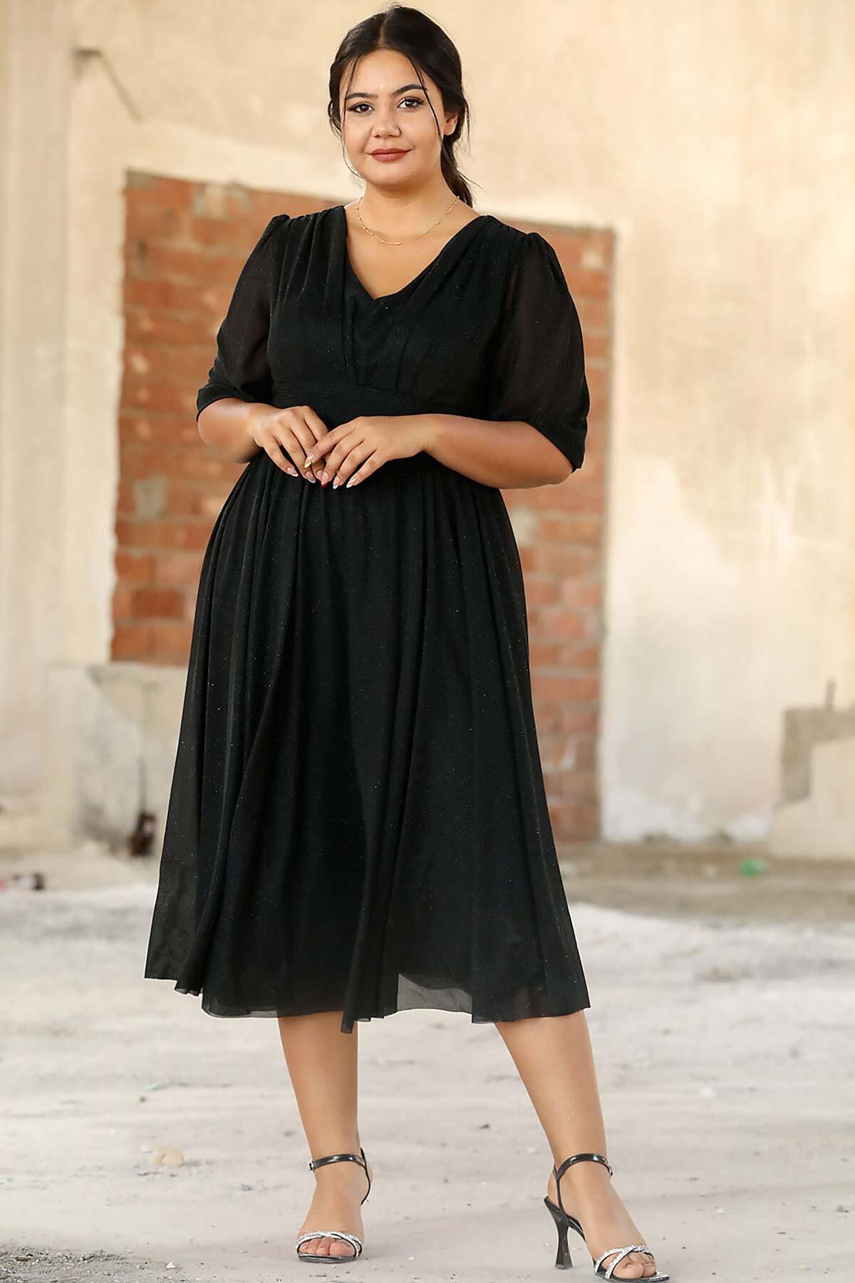 Große Größen Plissiertes Abendkleid mit Taillenbetonung – Schwarz