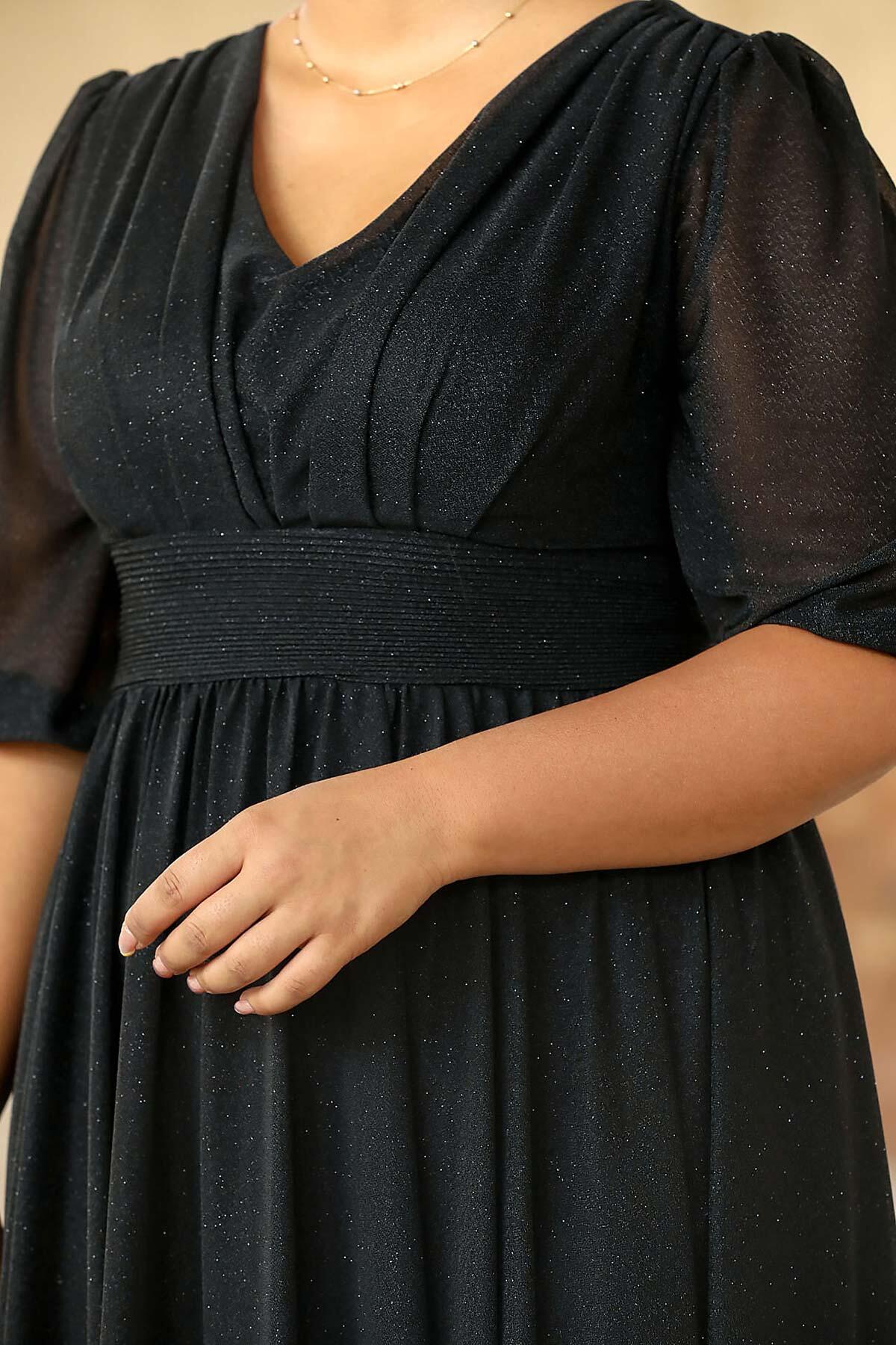Große Größen Plissiertes Abendkleid mit Taillenbetonung – Schwarz