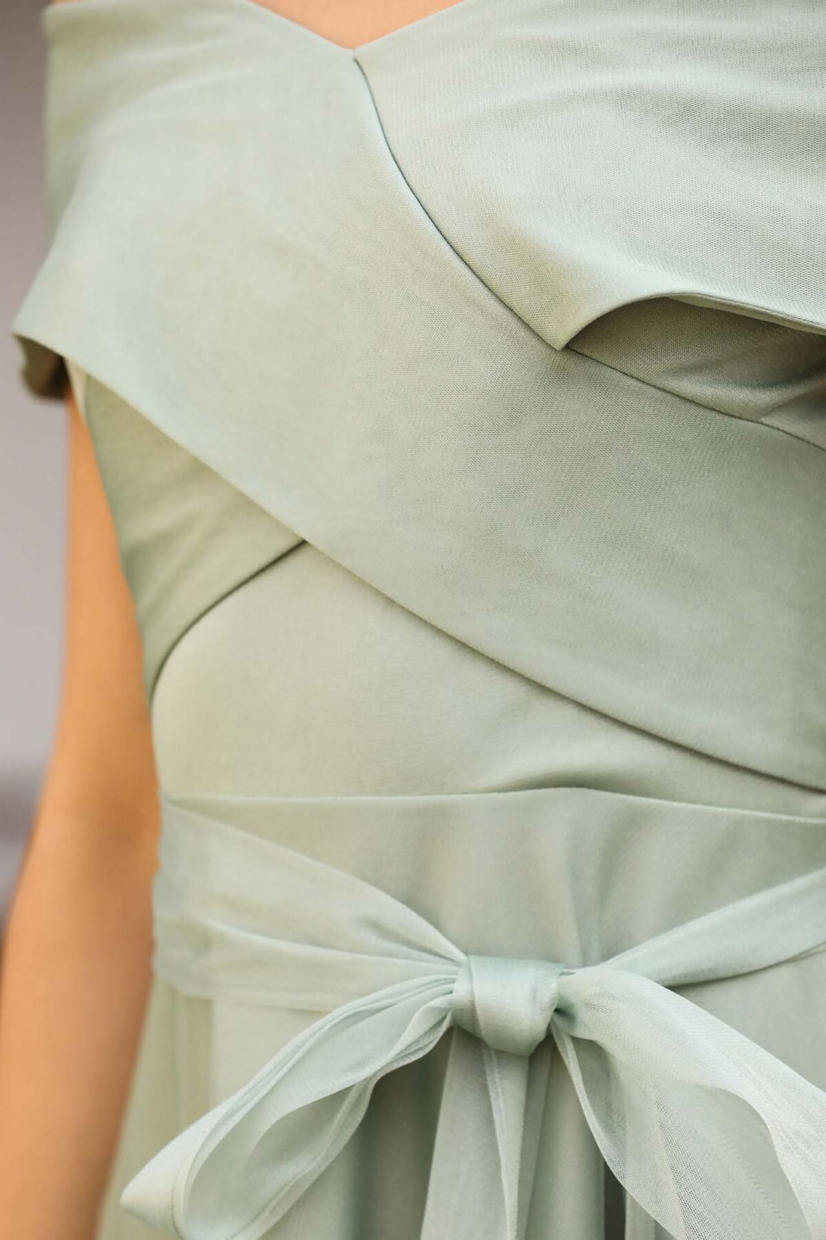 Hellgrünes Midi-Abendkleid