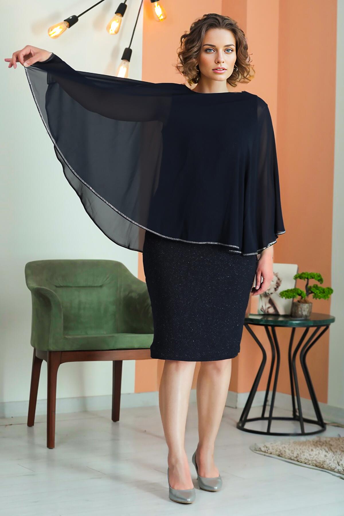 Große Größen Kurzes Chiffon-Glitzerkleid, Marineblau