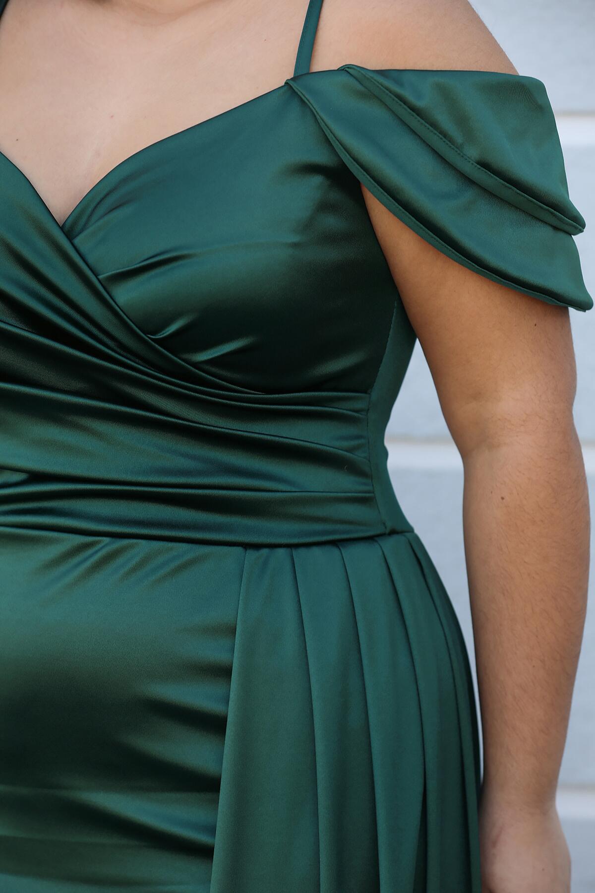 Satinabendkleid Smaragdgrün — Große Größen
