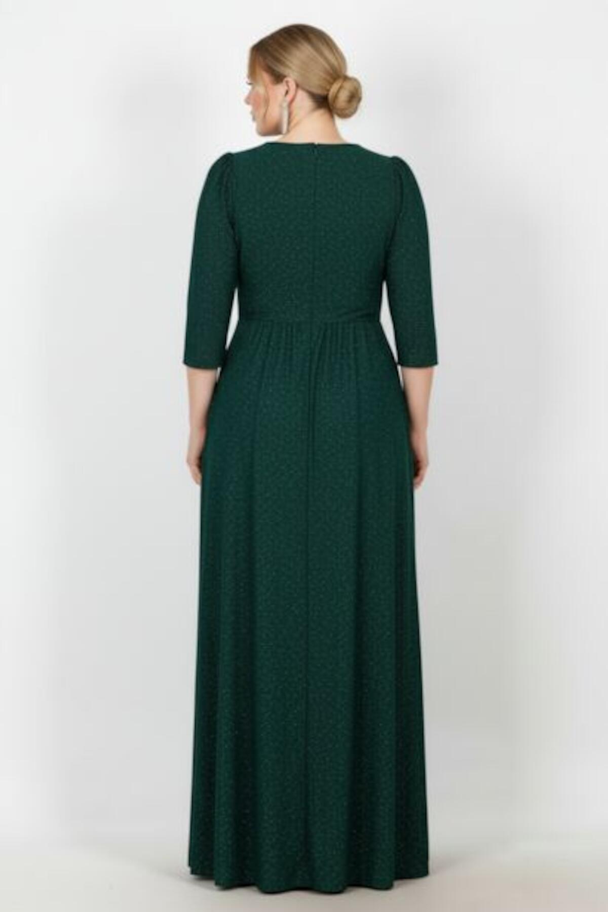 Glitzerndes langes Abendkleid in großen Größen mit Ellenbogenärmeln — Smaragd