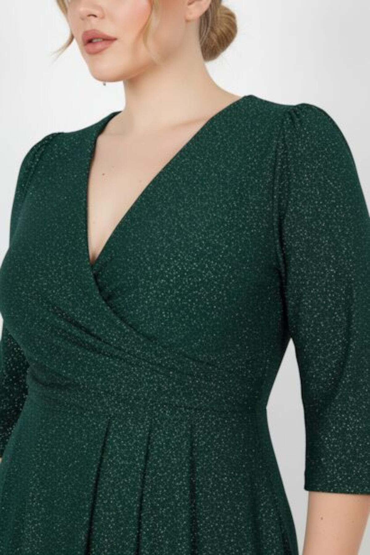 Glitzerndes langes Abendkleid in großen Größen mit Ellenbogenärmeln — Smaragd