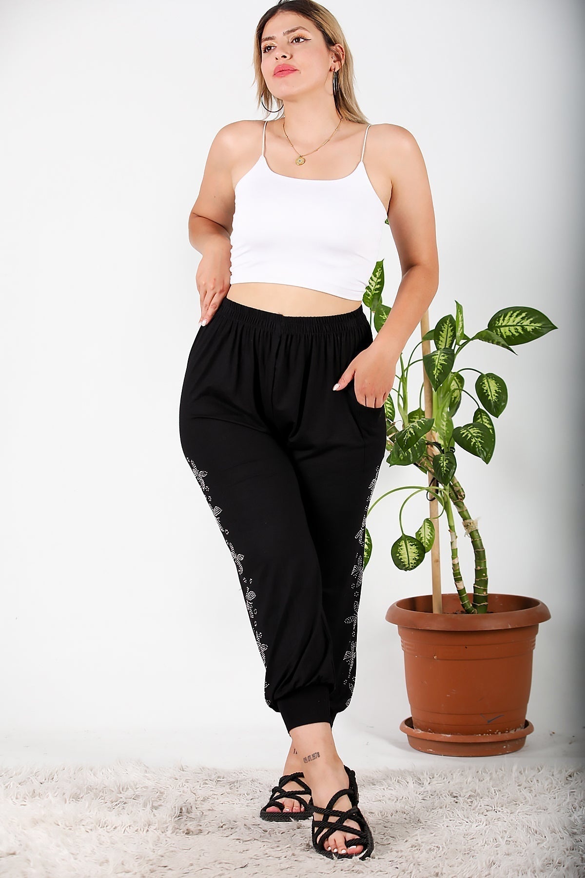 Plus‑Size Harem Trousers With Side Stone Detail — Black