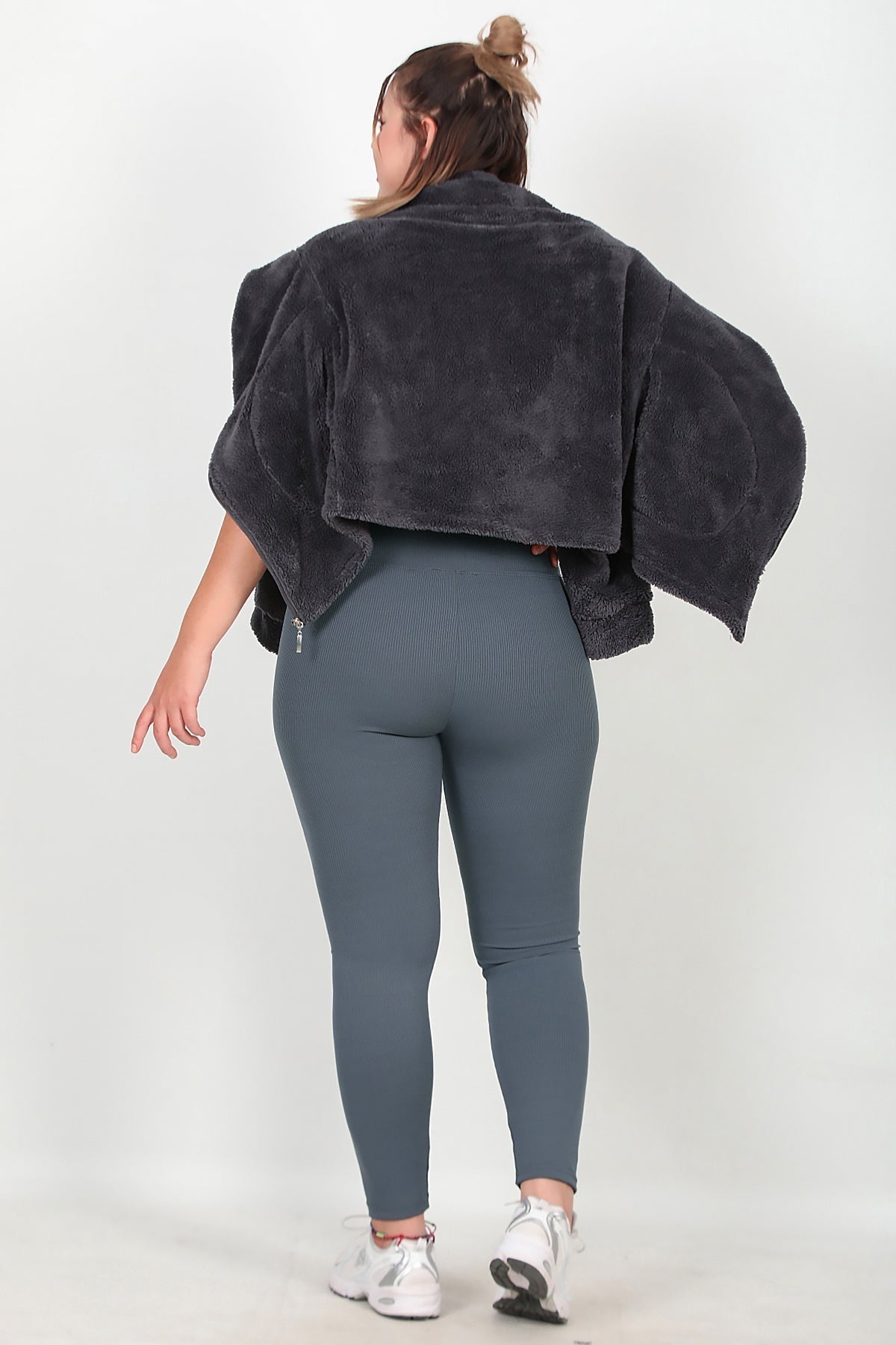 Plus - Size Ribbed Leggings — Charcoal