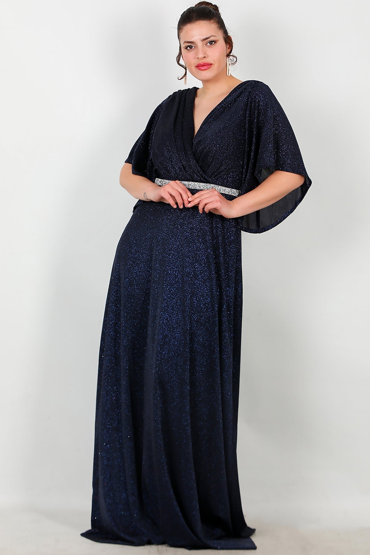 Großes, langes Abendkleid mit Taillenverzierung aus Steinen – Marineblau