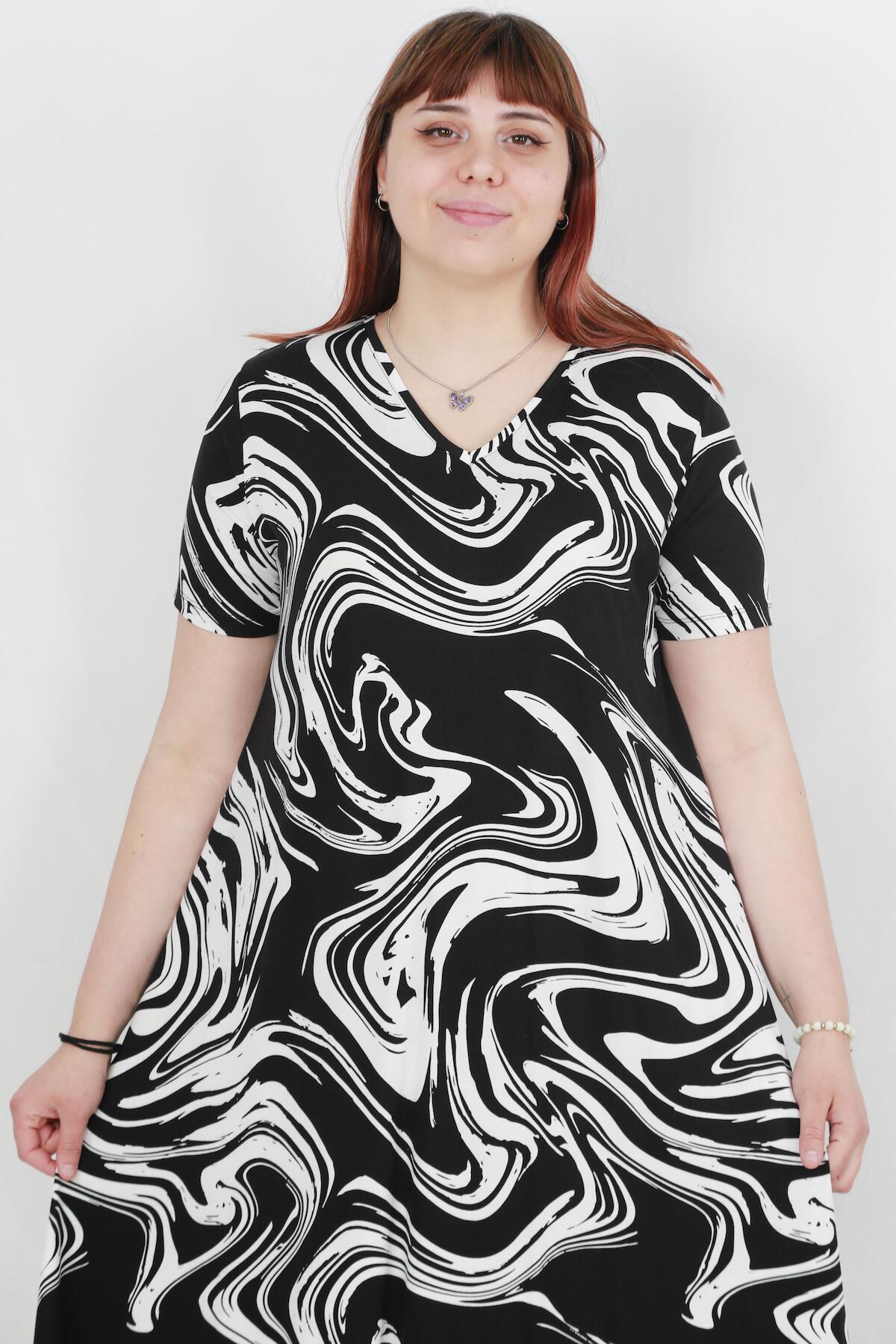 Große Größen Gemustertes Kleid — Mehrfarbig