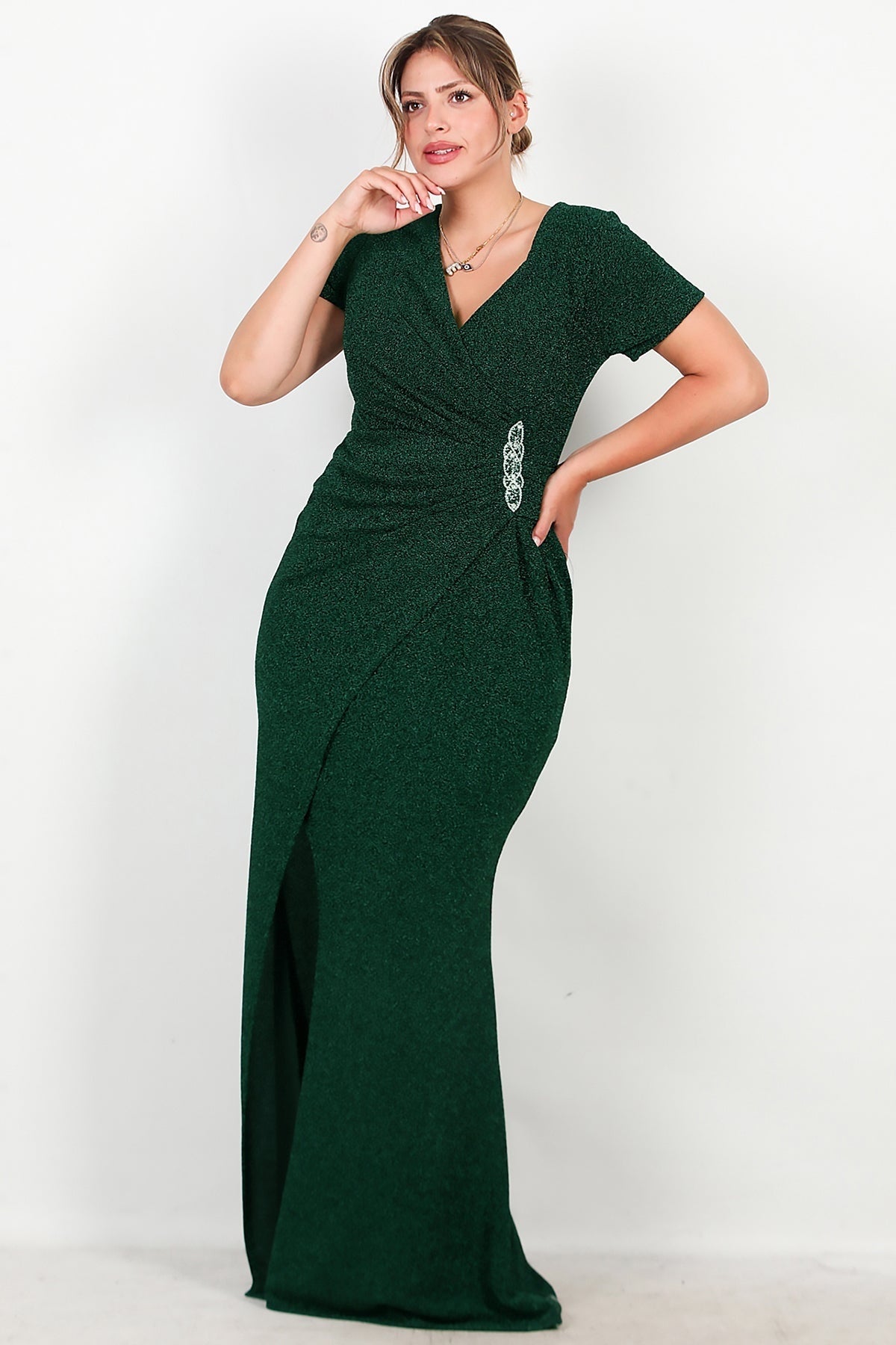 Glitzerndes Abendkleid in großen Größen mit Perlenstickerei an der Taille — Smaragdgrün