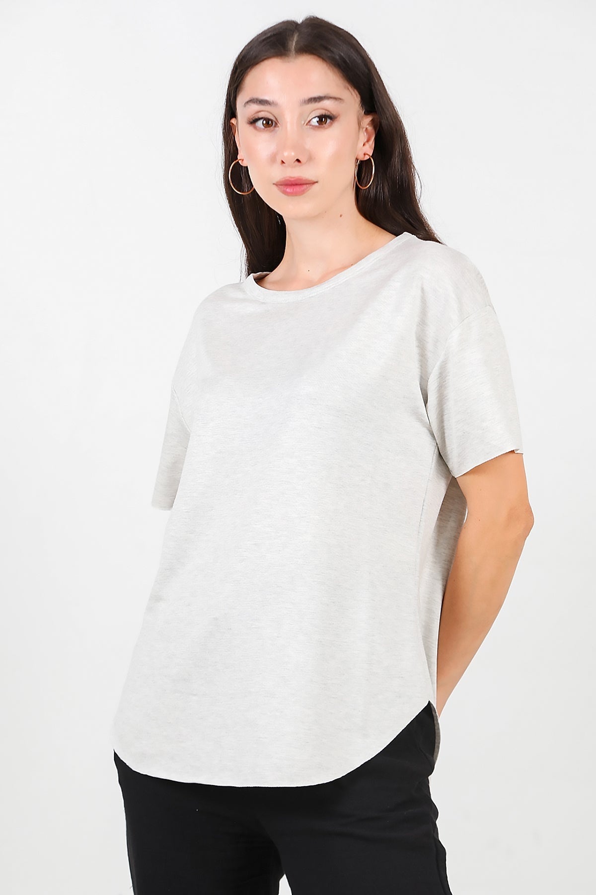 Rundhals-T-Shirt mit abgerundetem Saum – Hellgrau