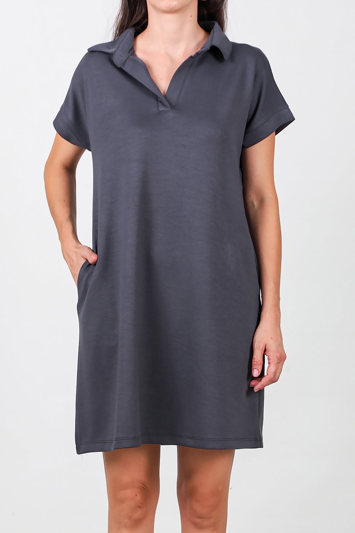 Kurzes Kleid mit Kragen – Anthrazit