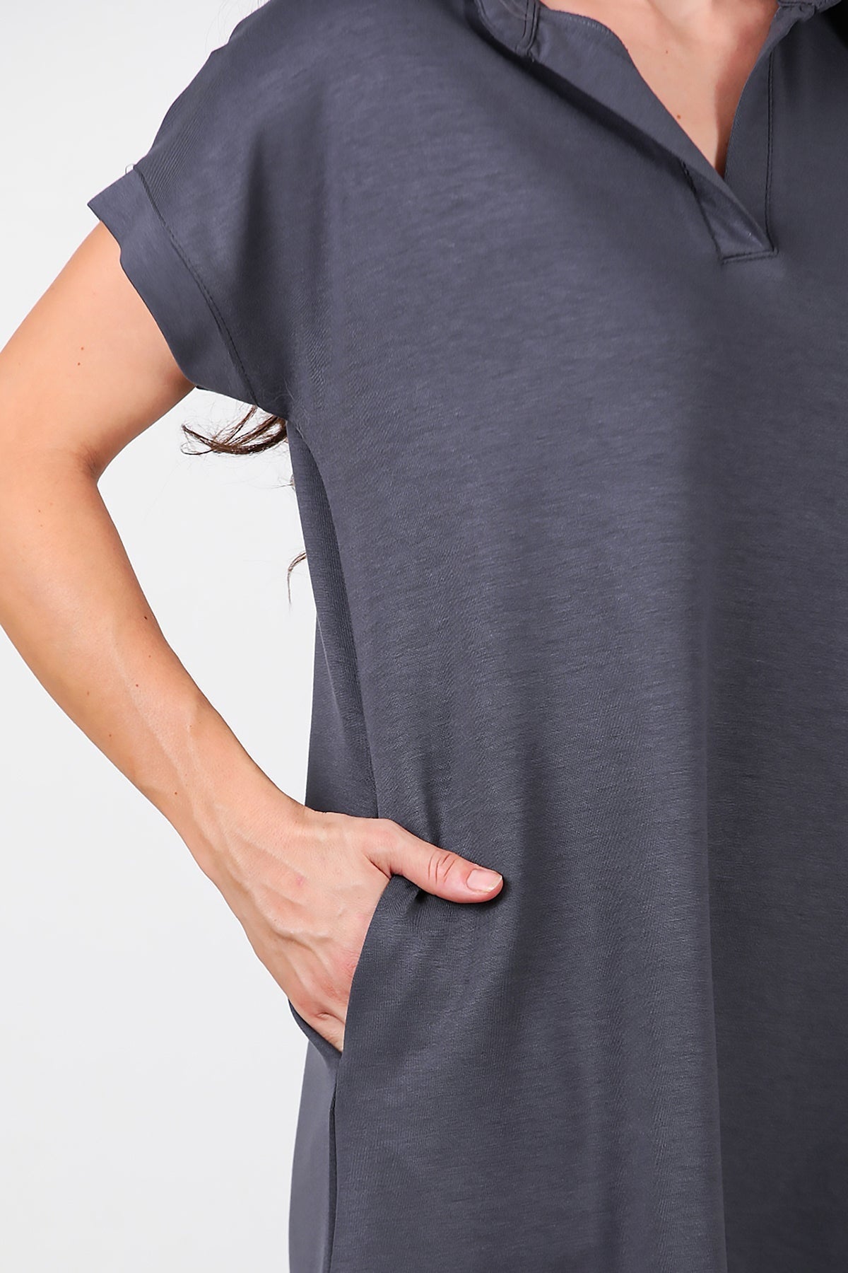 Kurzes Kleid mit Kragen – Anthrazit