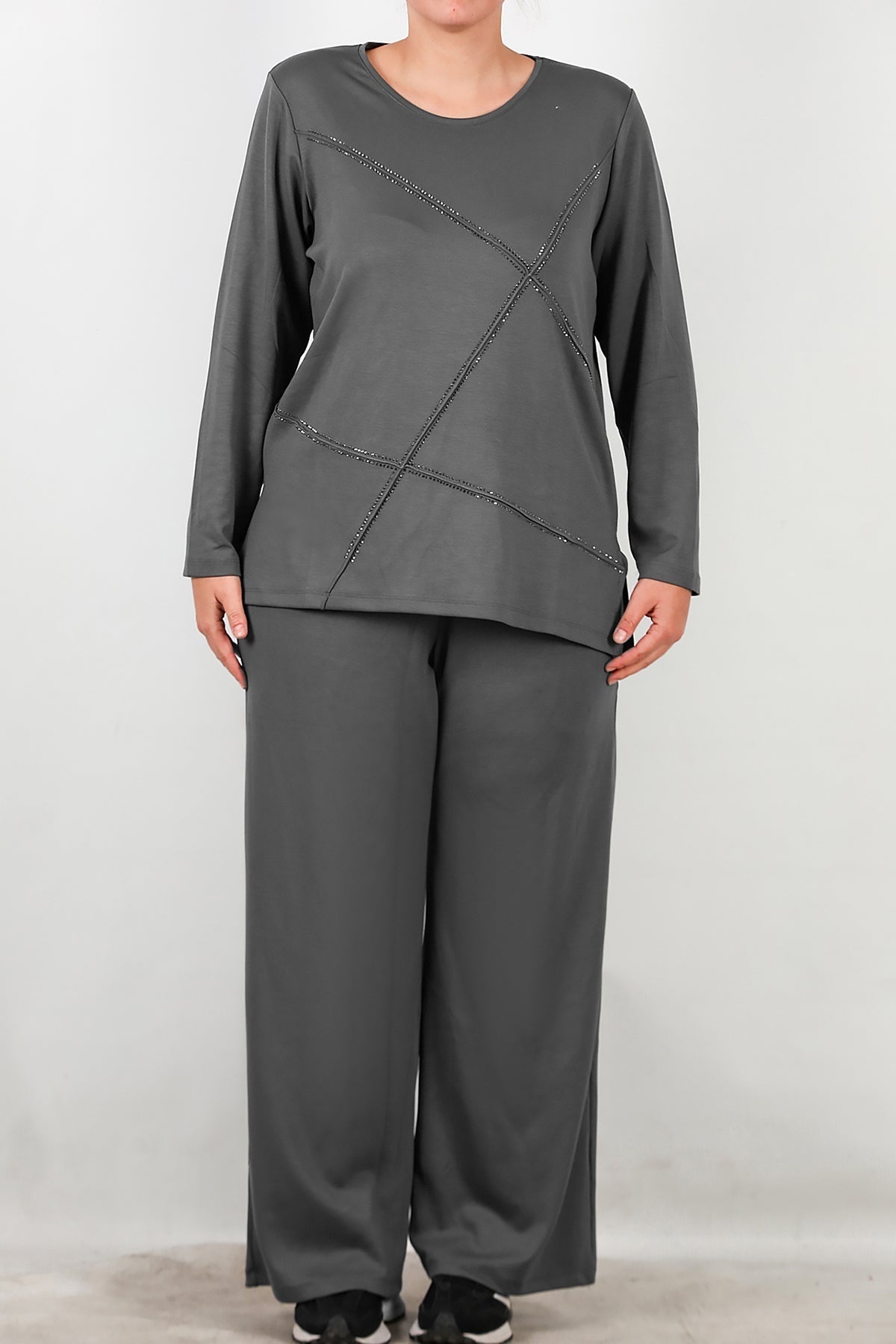 Plus - Size Set With Front Stone Detail — Charcoal