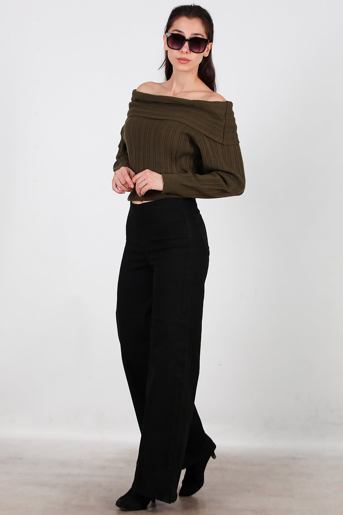 Weite Jeans Mit Elastischem Bund — Schwarz
