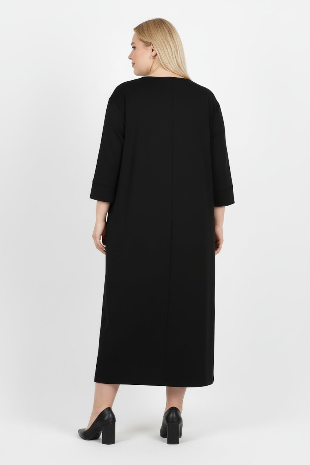 Plus-size jurk met ruches aan de voorkant — Zwart