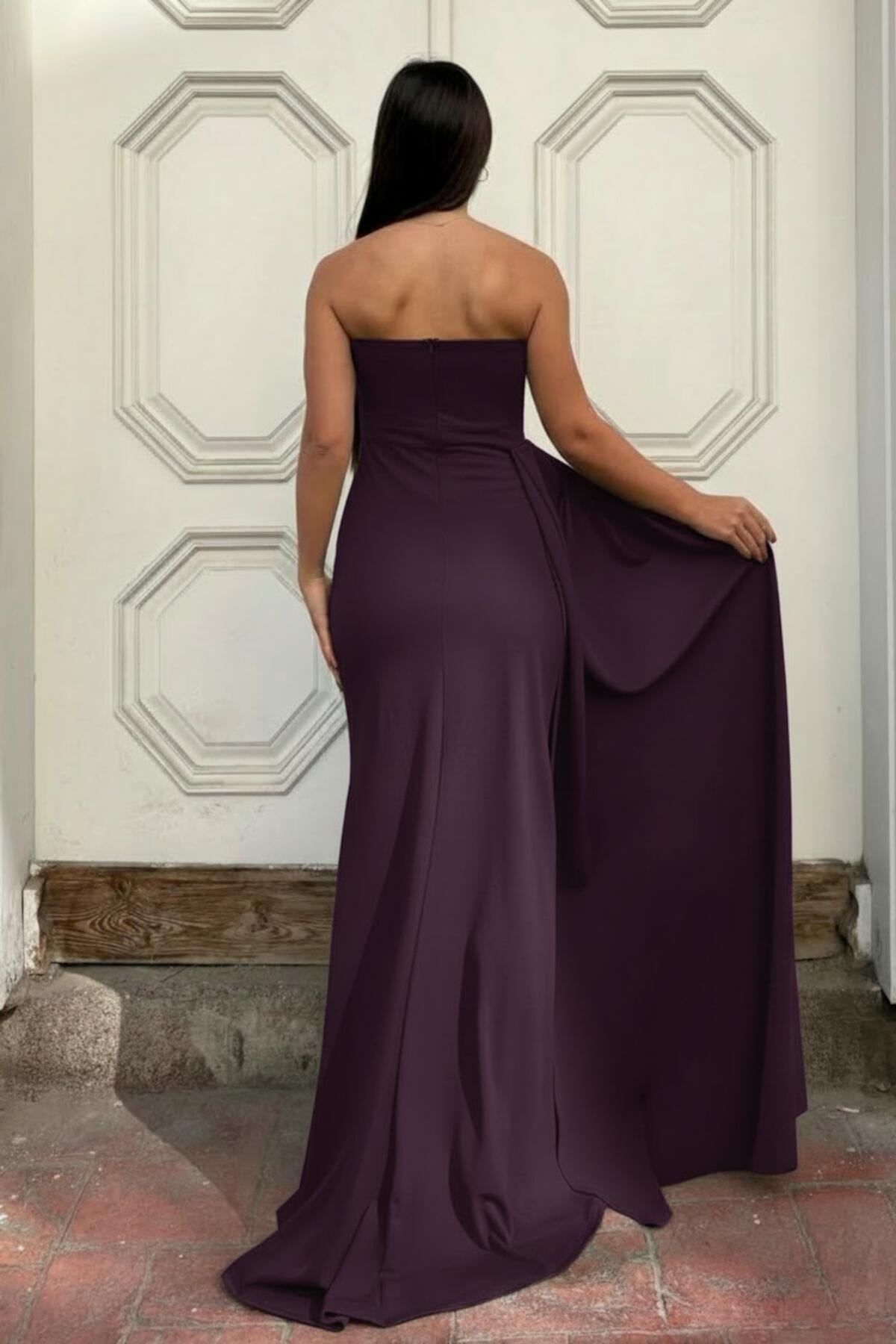 Lila Crêpe-Abendkleid