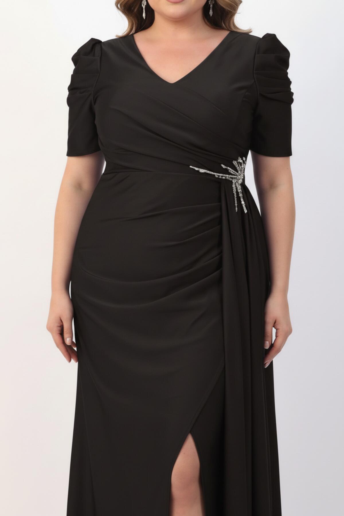 Großes Abendkleid mit Taillendetail und kurzen Ärmeln — Schwarz