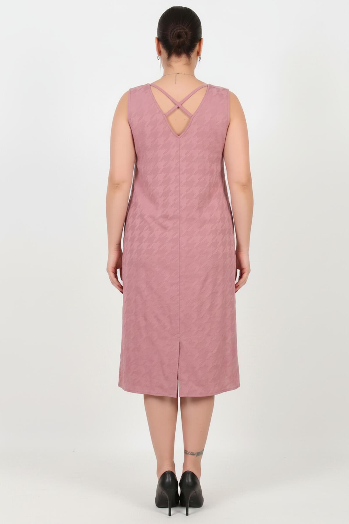 Pudrigrosa Viskosekleid mit überkreuzten Rückendetails, Große Größen