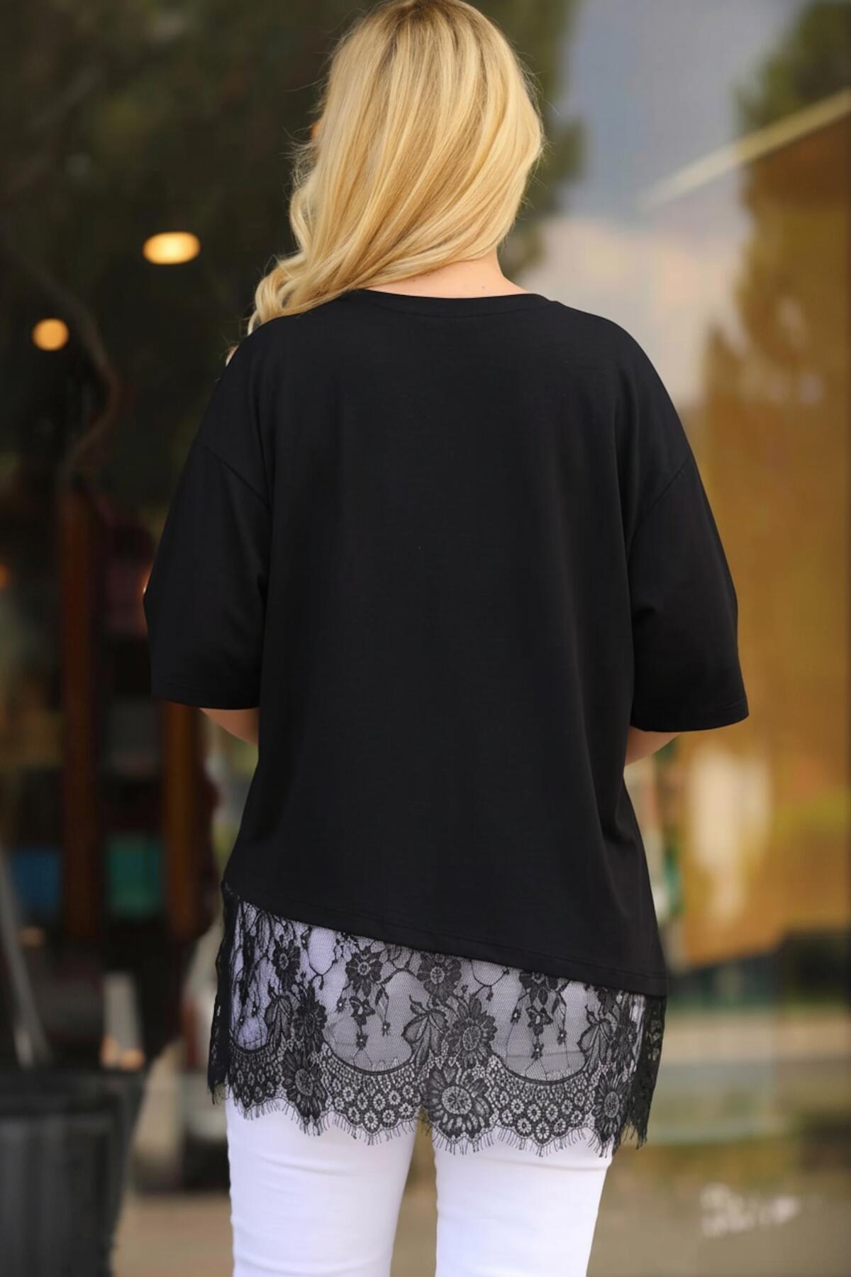 Plus - Size Lace - Hem Blouse — Black