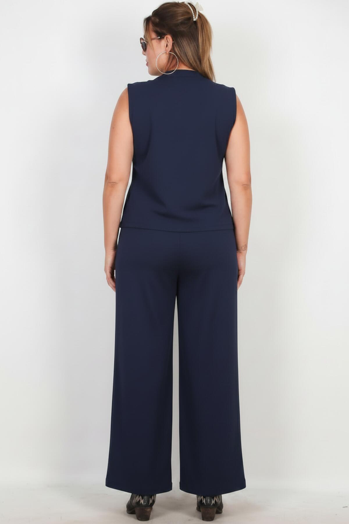 Ensemble avec gilet bleu marine grande taille