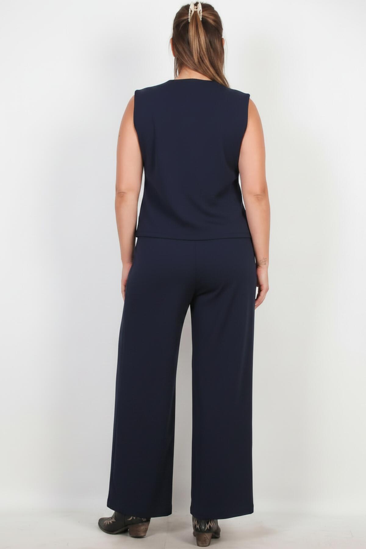 Ensemble avec gilet bleu marine grande taille