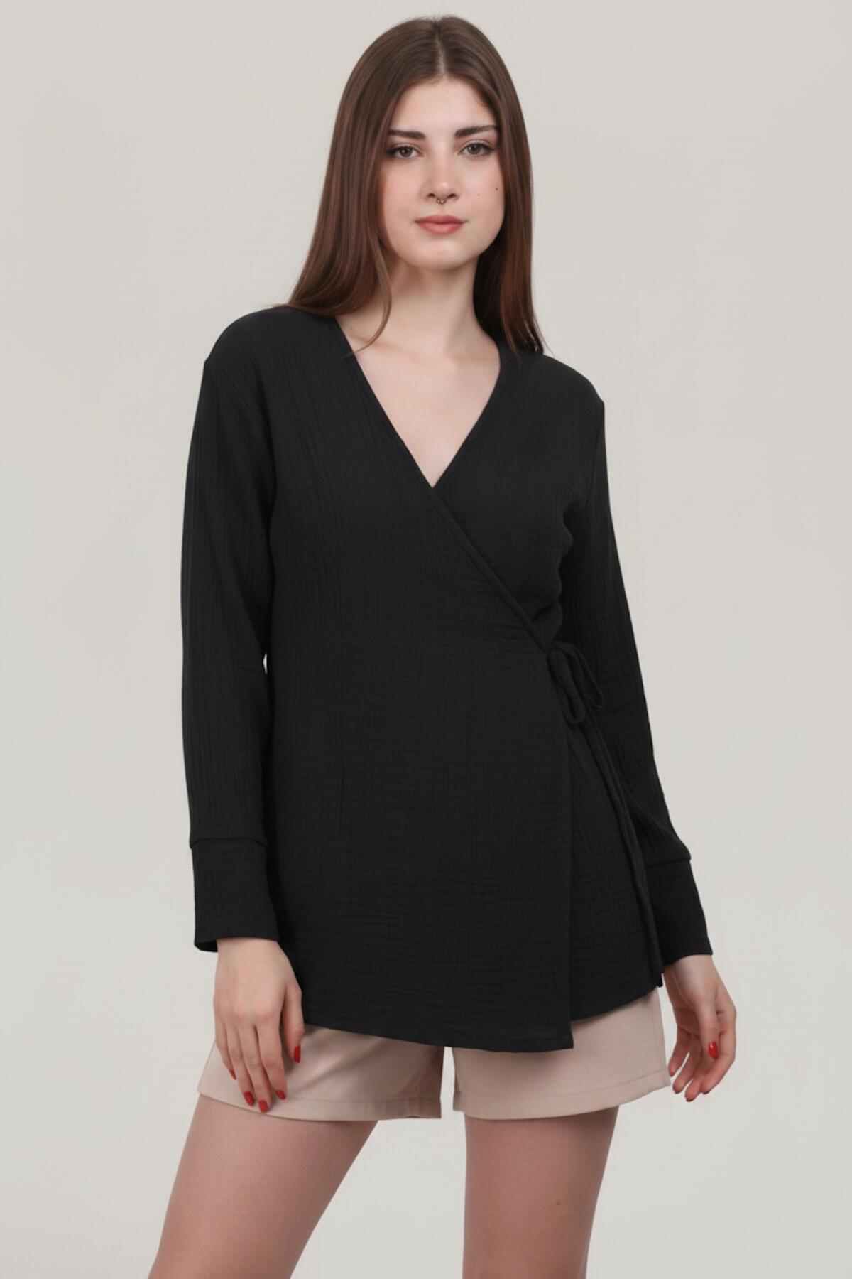Schwarze Musselin-Wickeltunika im Kimono-Stil