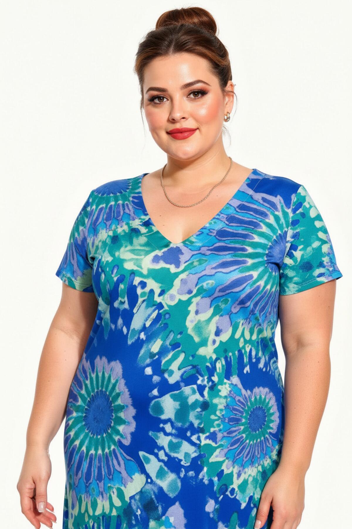 Plus-size jurk met V-hals en patroon