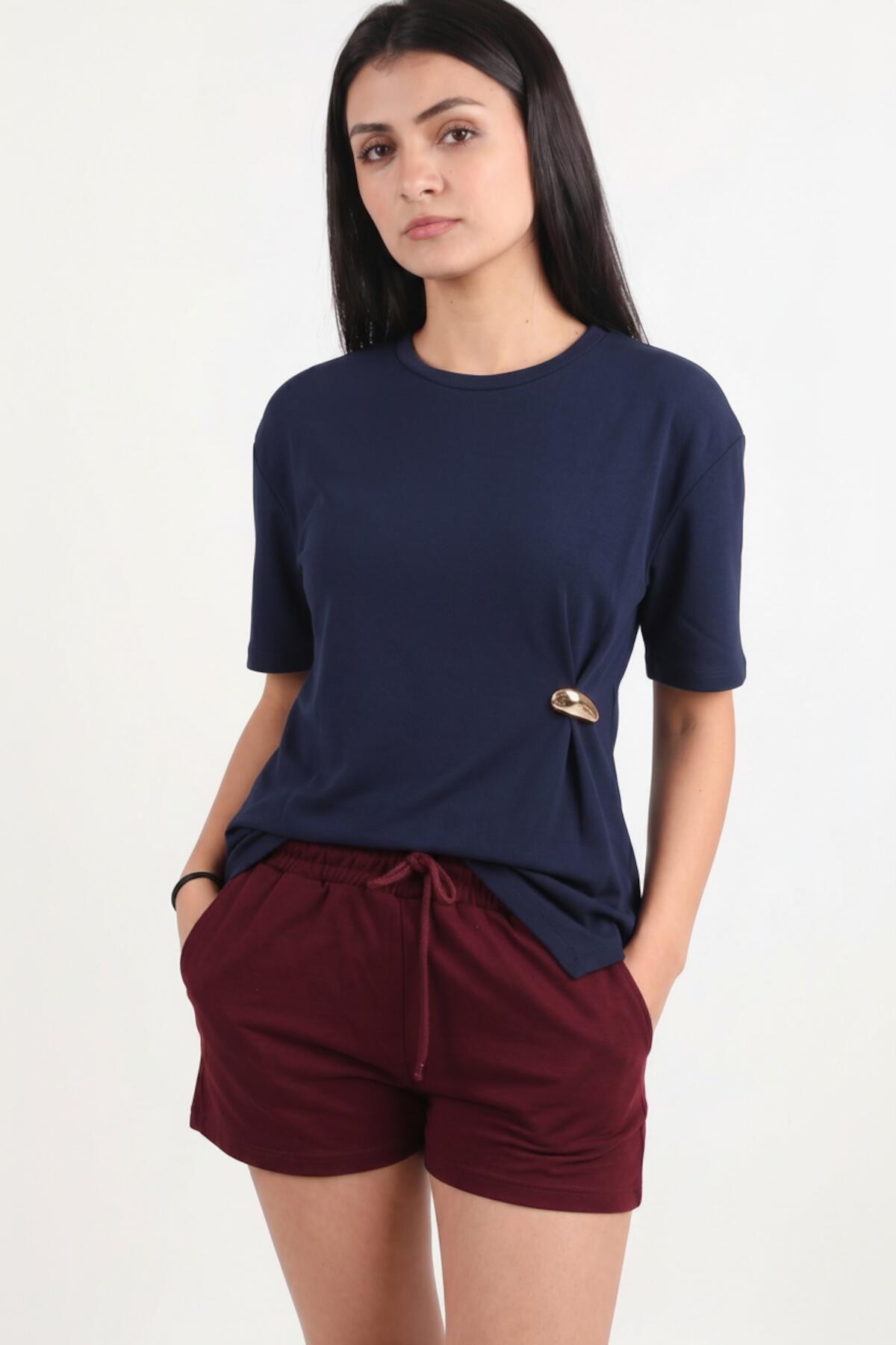 Bluse mit Accessoire-Detail — Navy