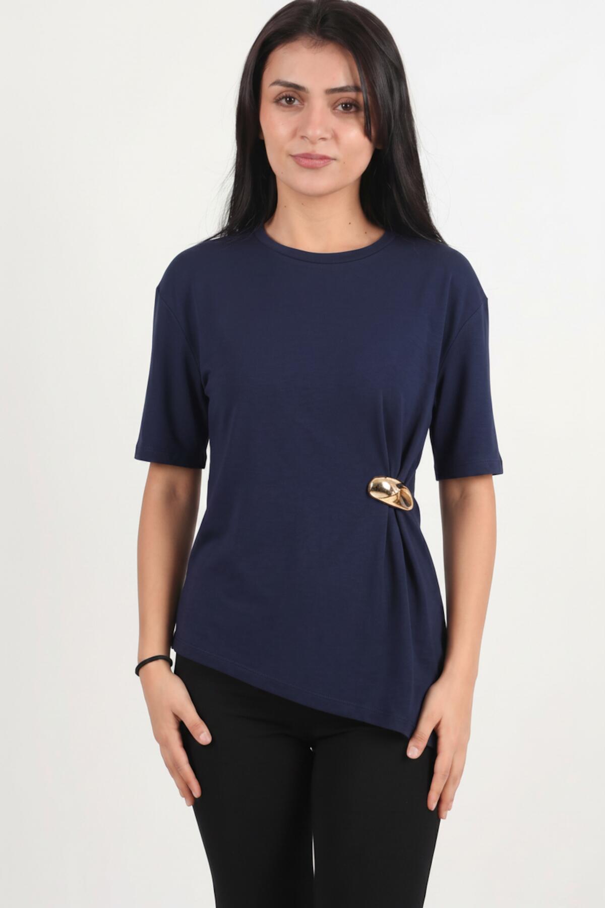 Bluse mit Accessoire-Detail — Navy