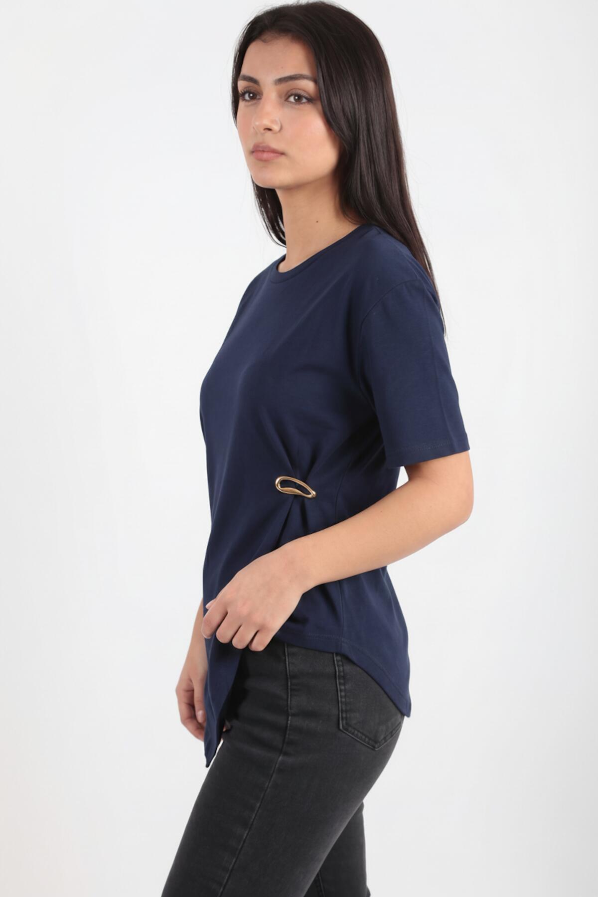 Bluse mit Accessoire-Detail — Navy