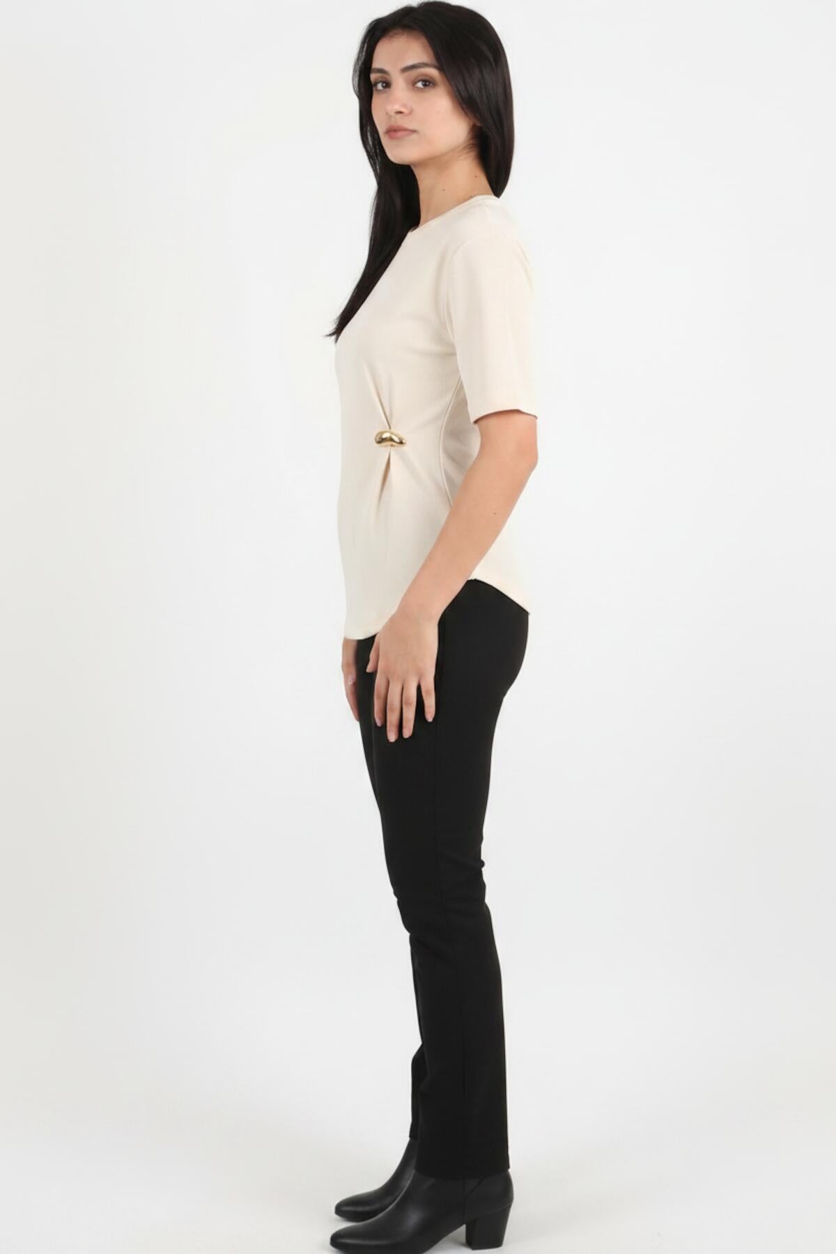 Bluse mit Accessoire-Detail — Off-White