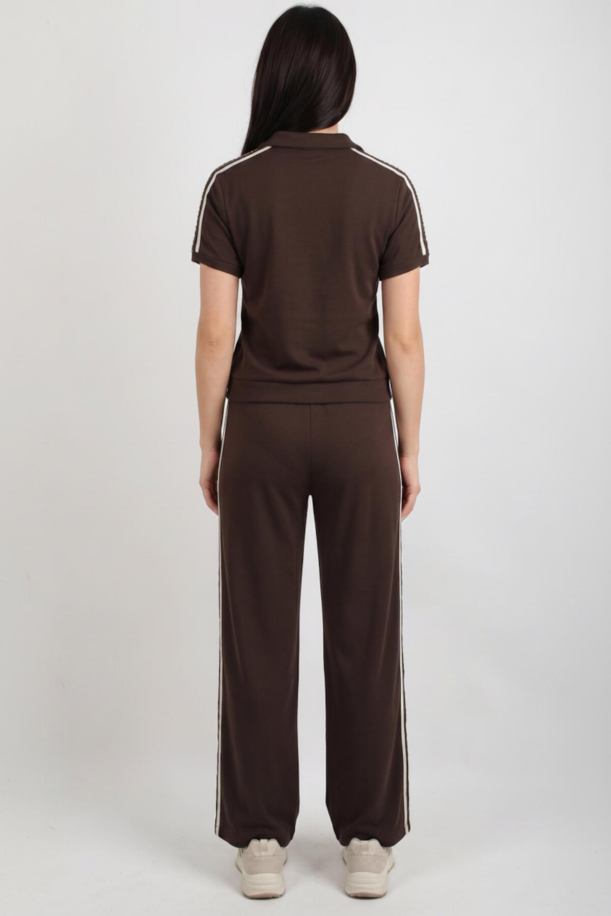 Half‑Zip Set With Side Stripe — Brown