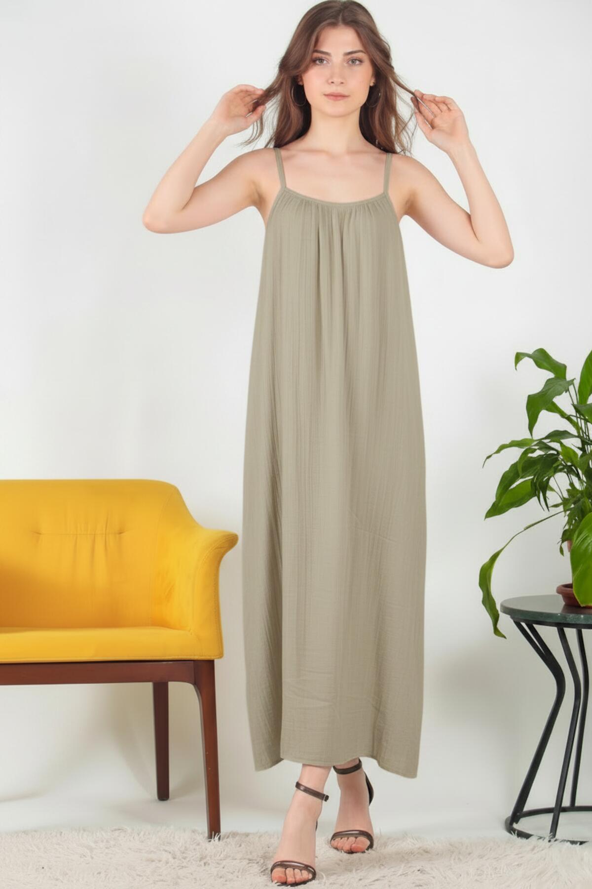 Italienisches Voile-Midikleid mit Spaghettiträgern – Khaki