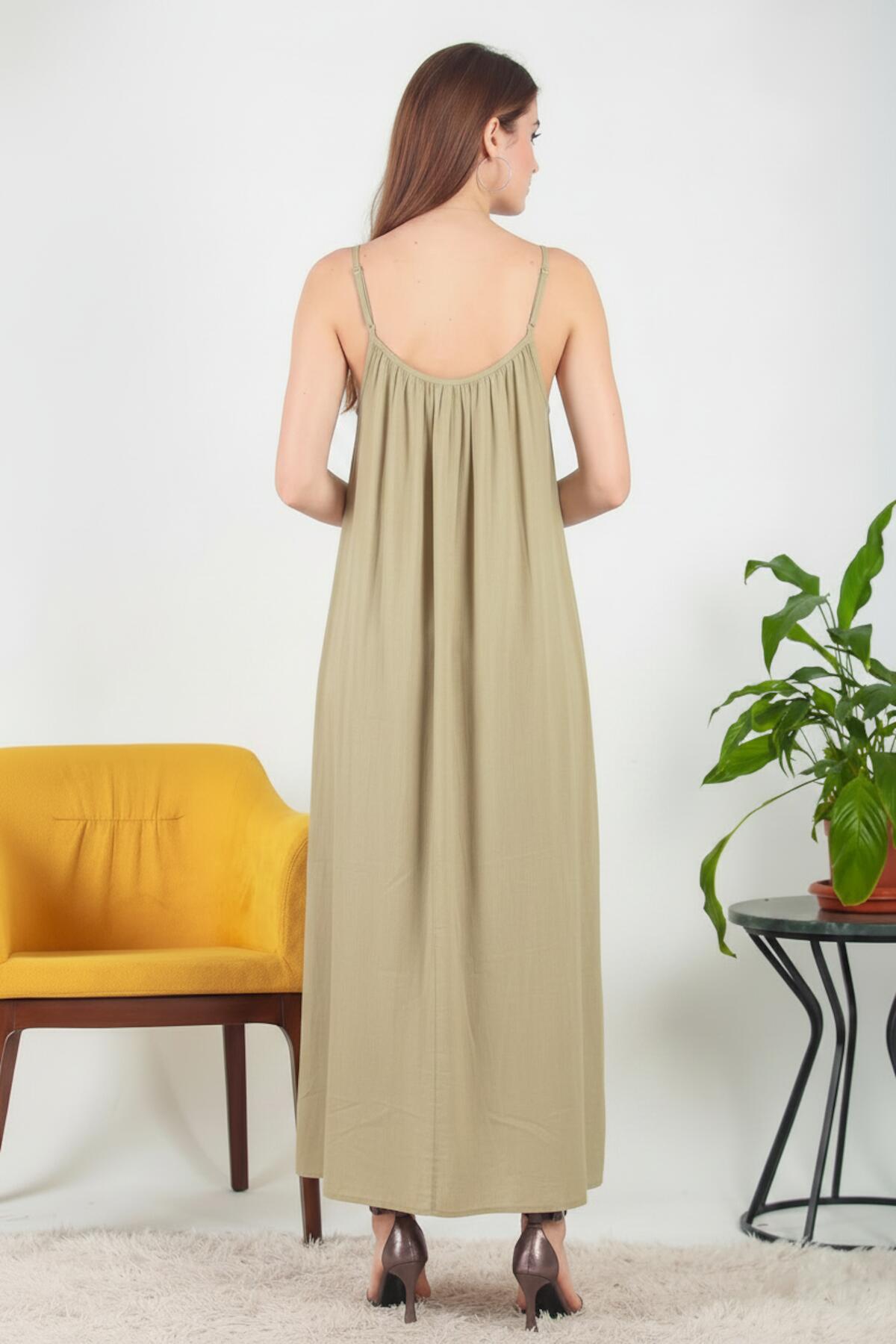 Italienisches Voile-Midikleid mit Spaghettiträgern – Khaki