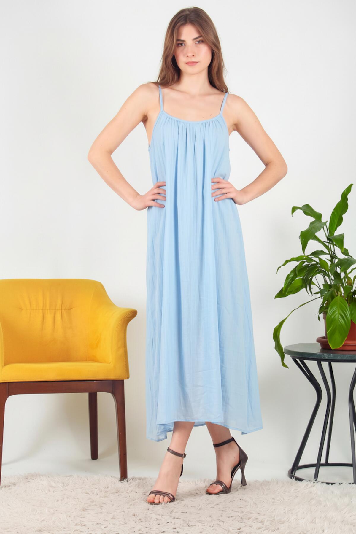 Italienisches Voile-Midikleid mit Schleifenträgern — Blau