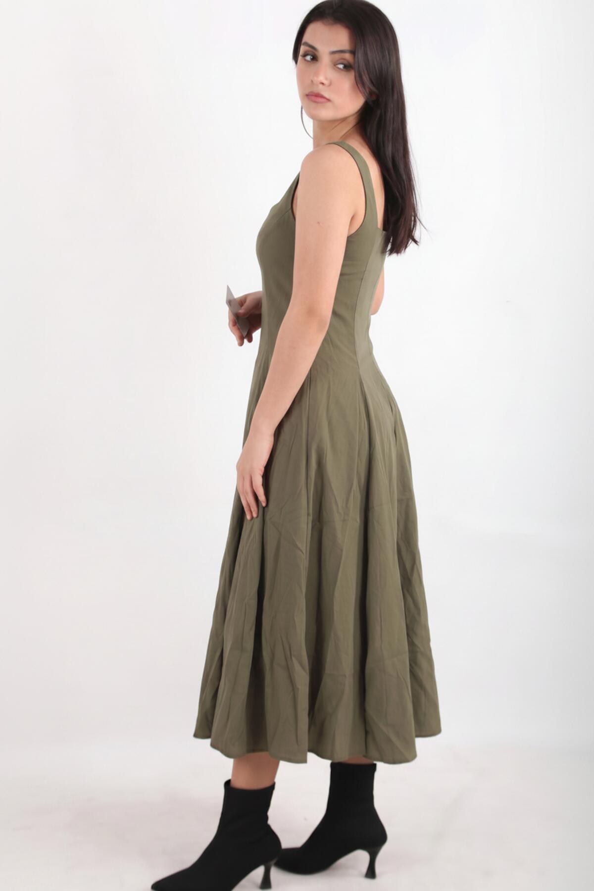 Modal-Kleid mit eckigem Ausschnitt — Khaki