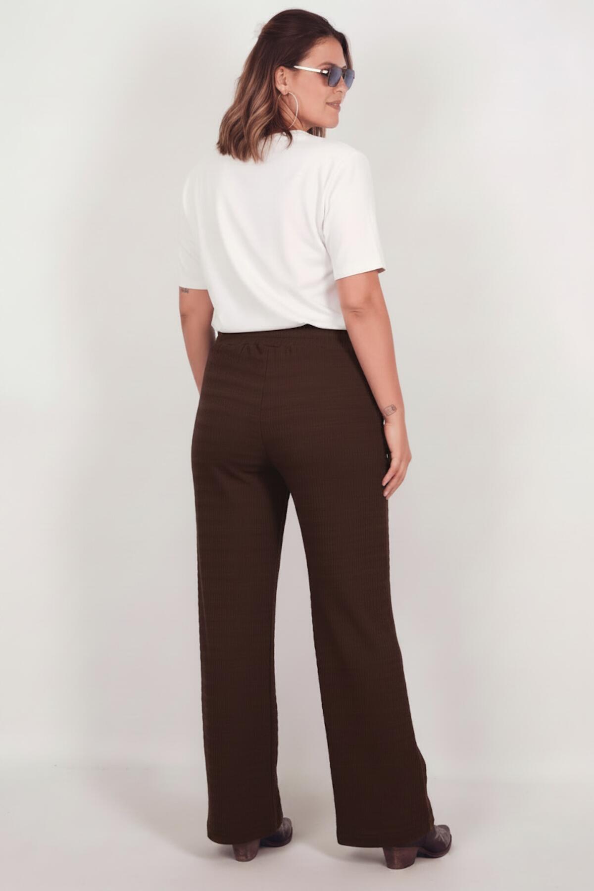 Plus - Size Wave - Print Wide - Leg Trousers — Brown