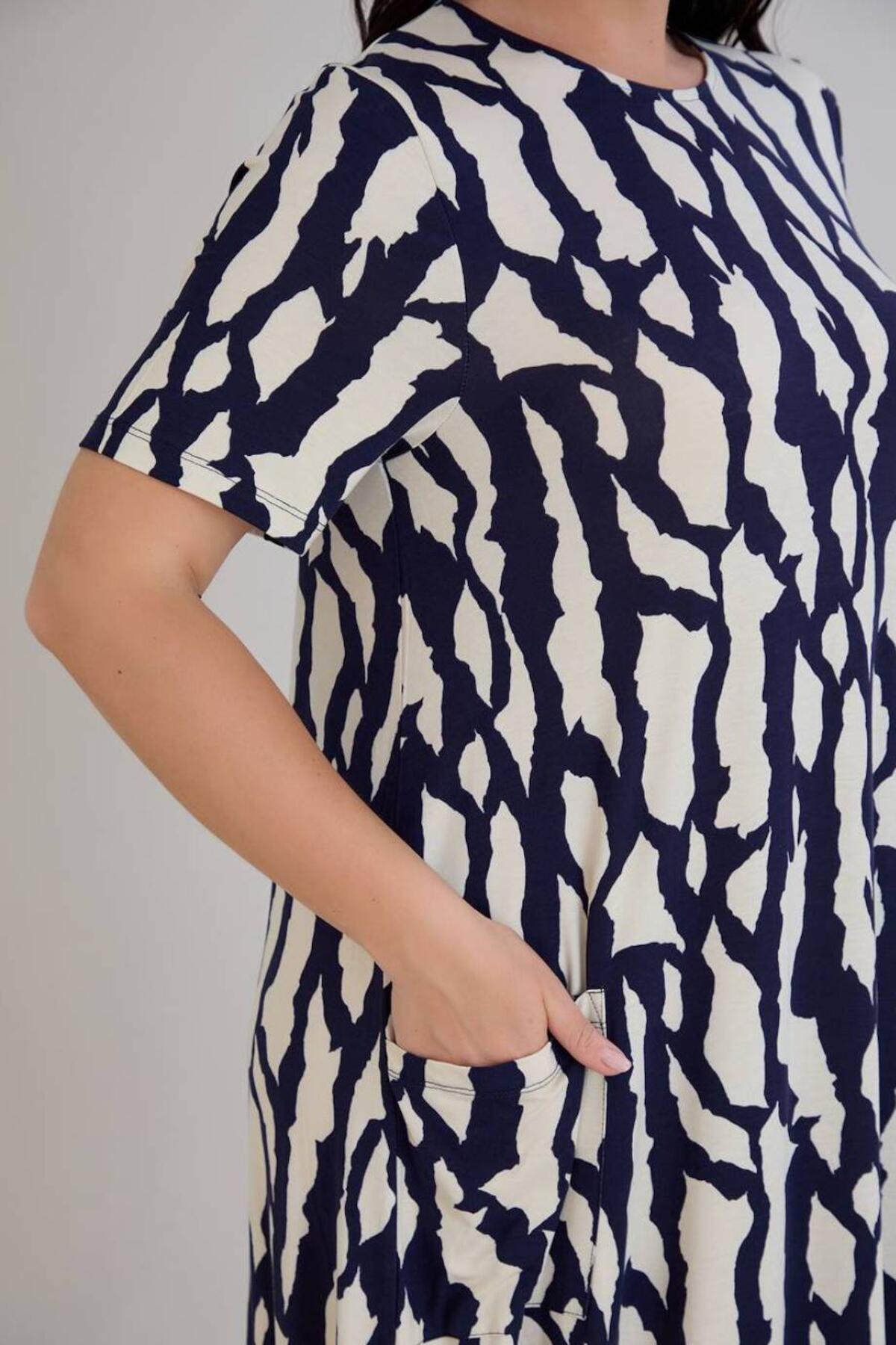 Plus - Size Printed Jersey Dress — Multicolor