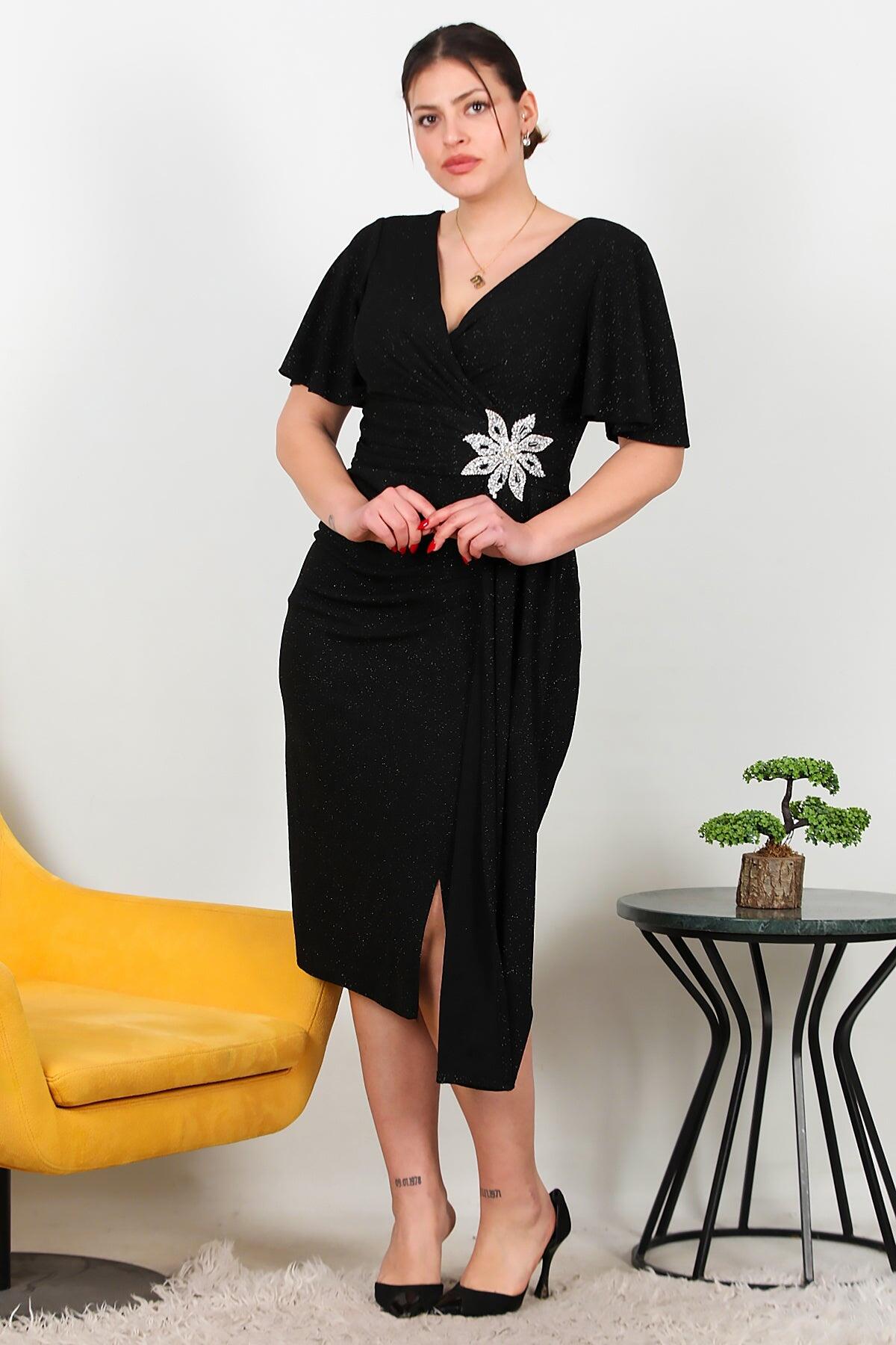 Großes Midi-Kleid mit floralem Steinbund – Schwarz