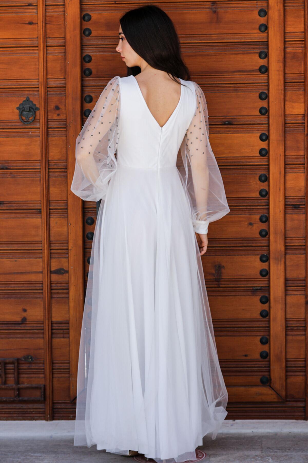 Off-White langes Abendkleid aus Tüll