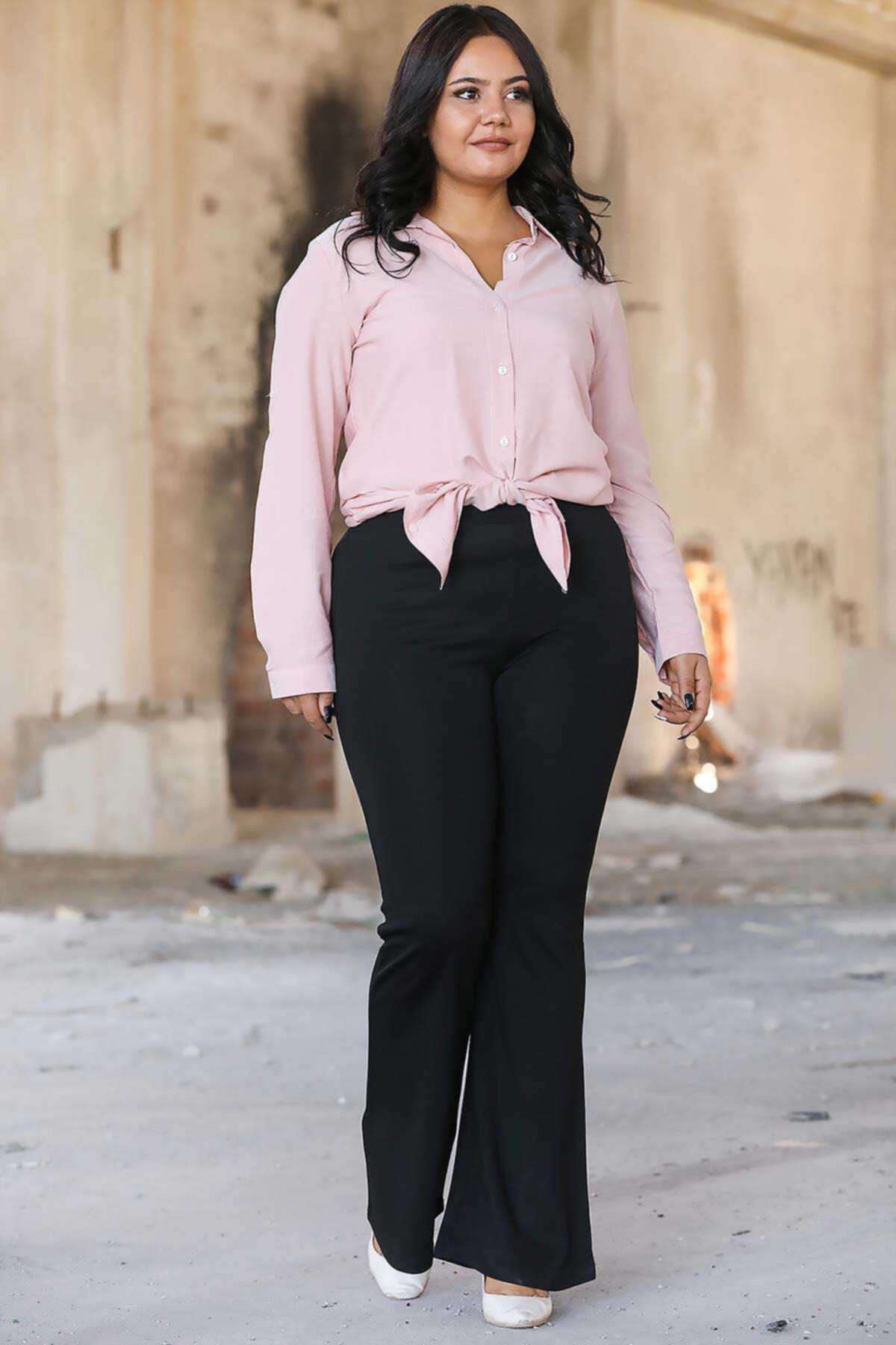 Plus‑Size Flared Leggings — Black