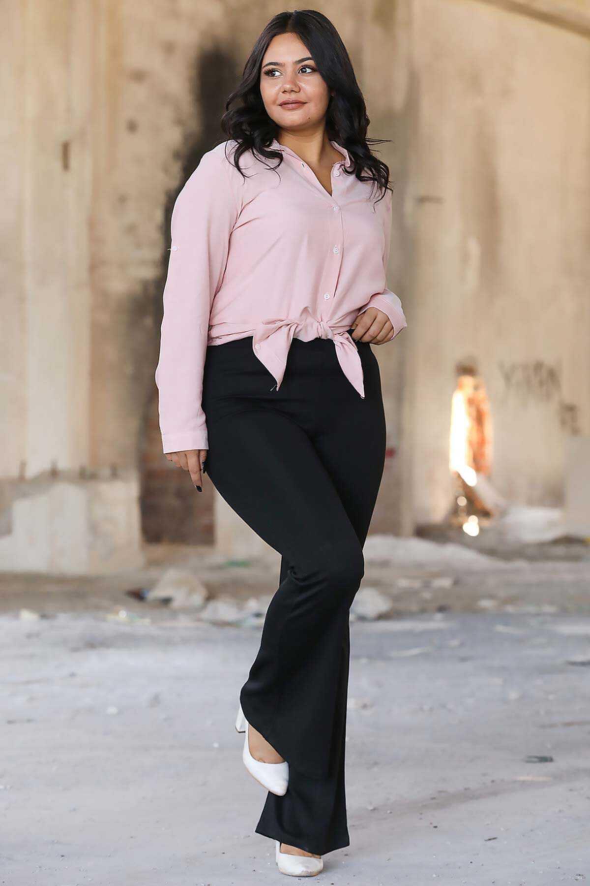 Plus‑Size Flared Leggings — Black