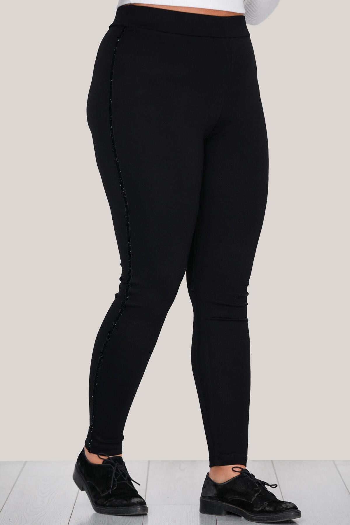 Plus - Size Leggings — Black