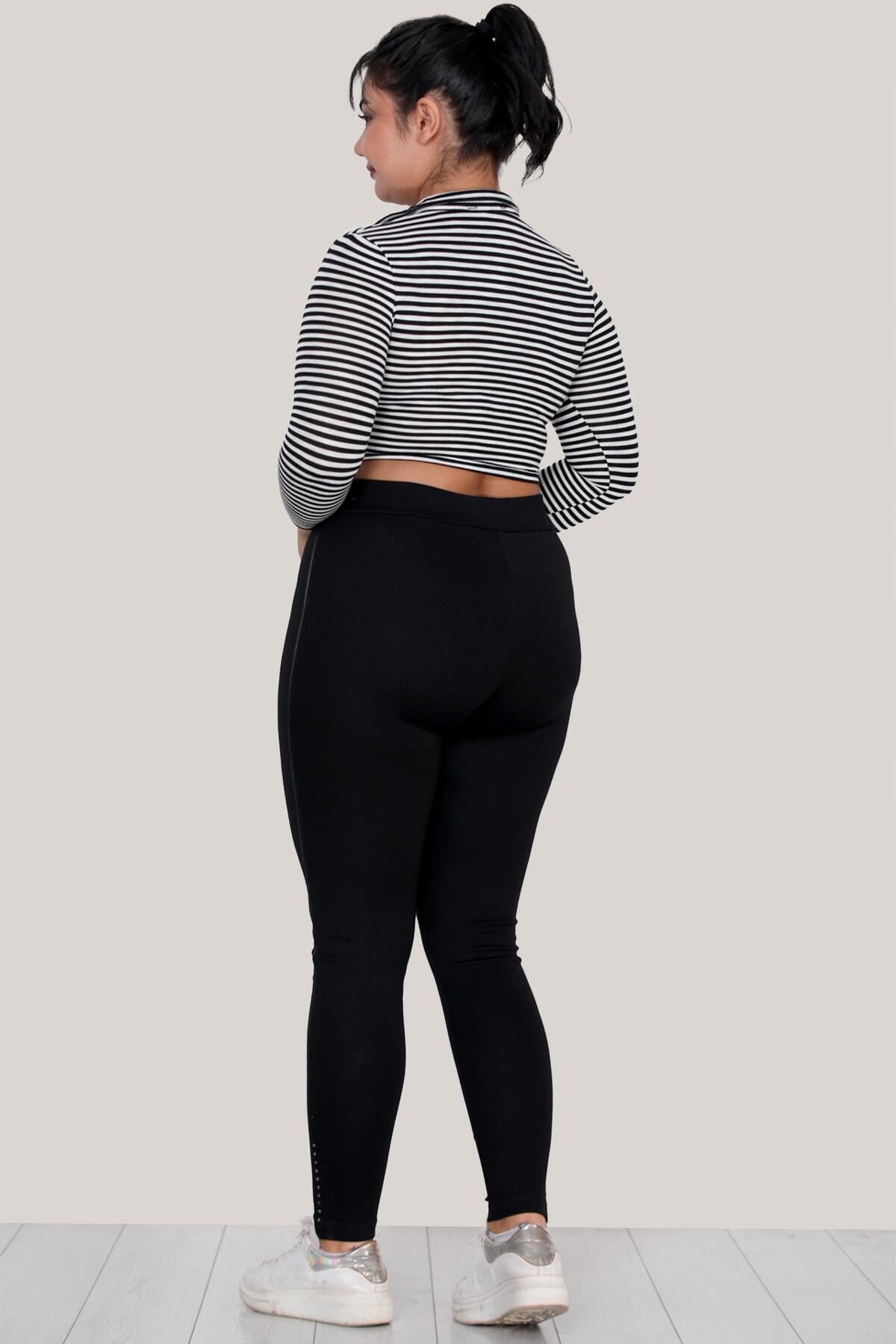 Plus - Size Leggings — Black
