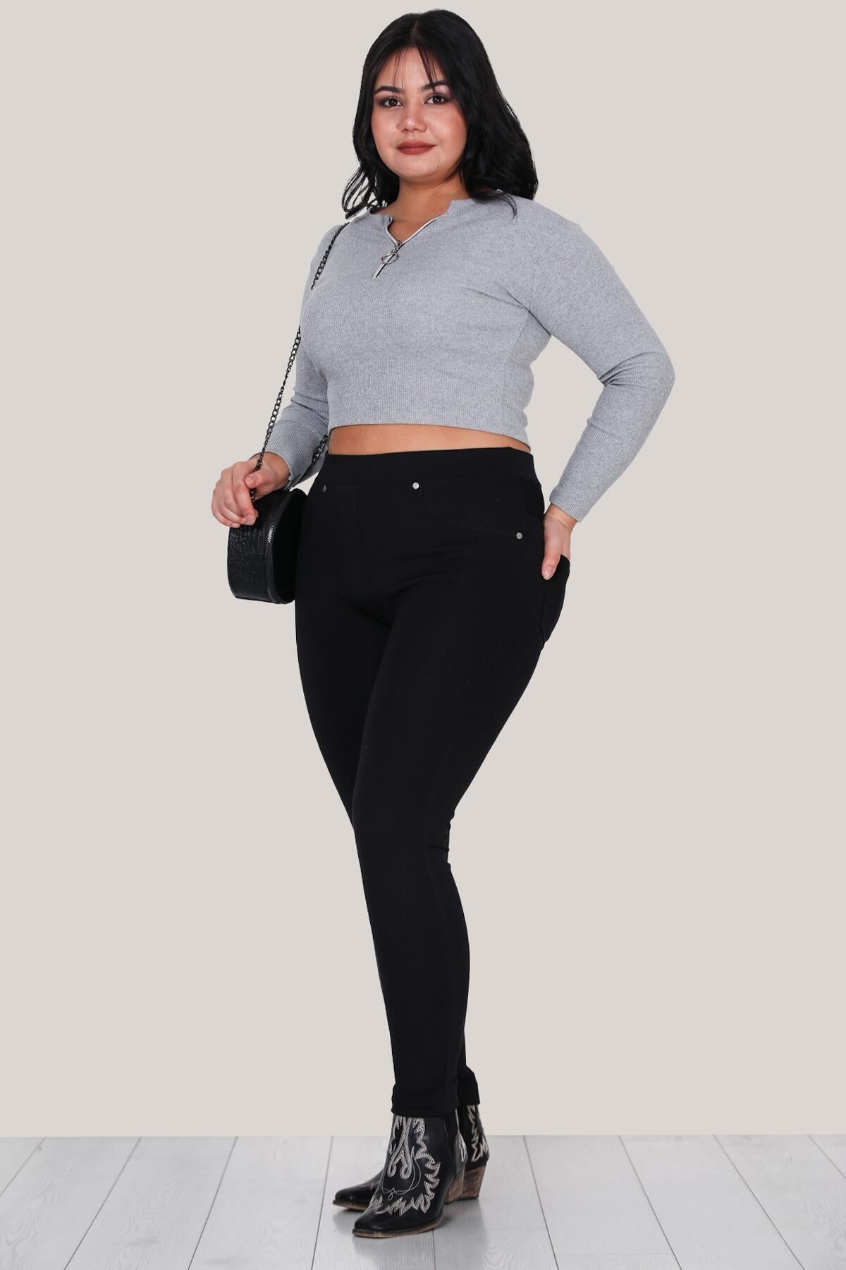 Plus - Size Leggings — Black