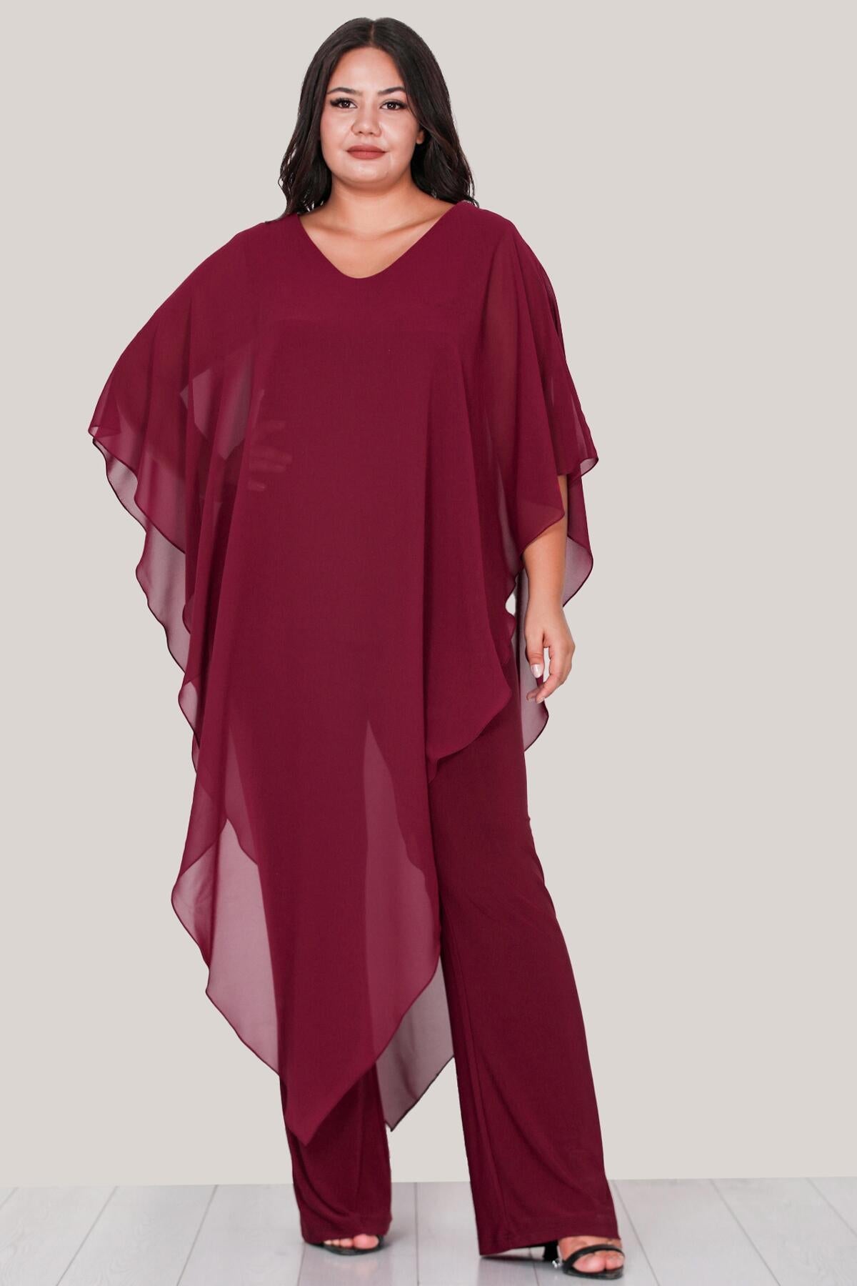 Plus-Size Chiffon Avondjumpsuit — Bordeaux
