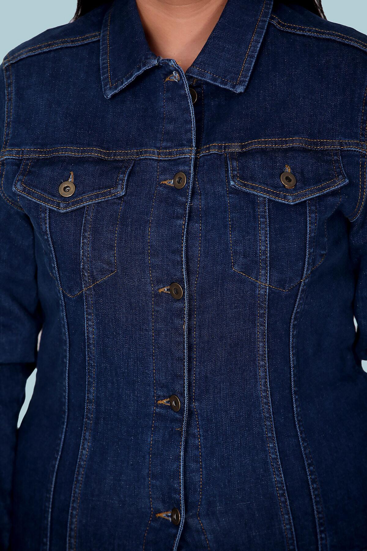 Jeansjacke in großen Größen