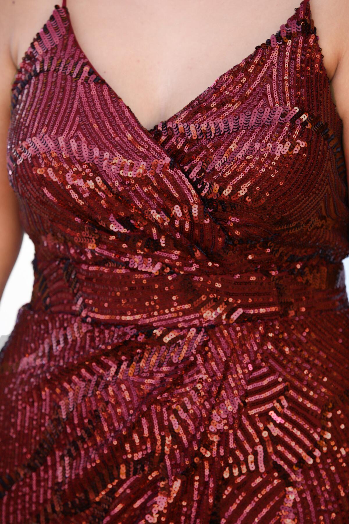Burgunderfarbenes Pailletten-Abendkleid in Midi-Länge (Große Größen)