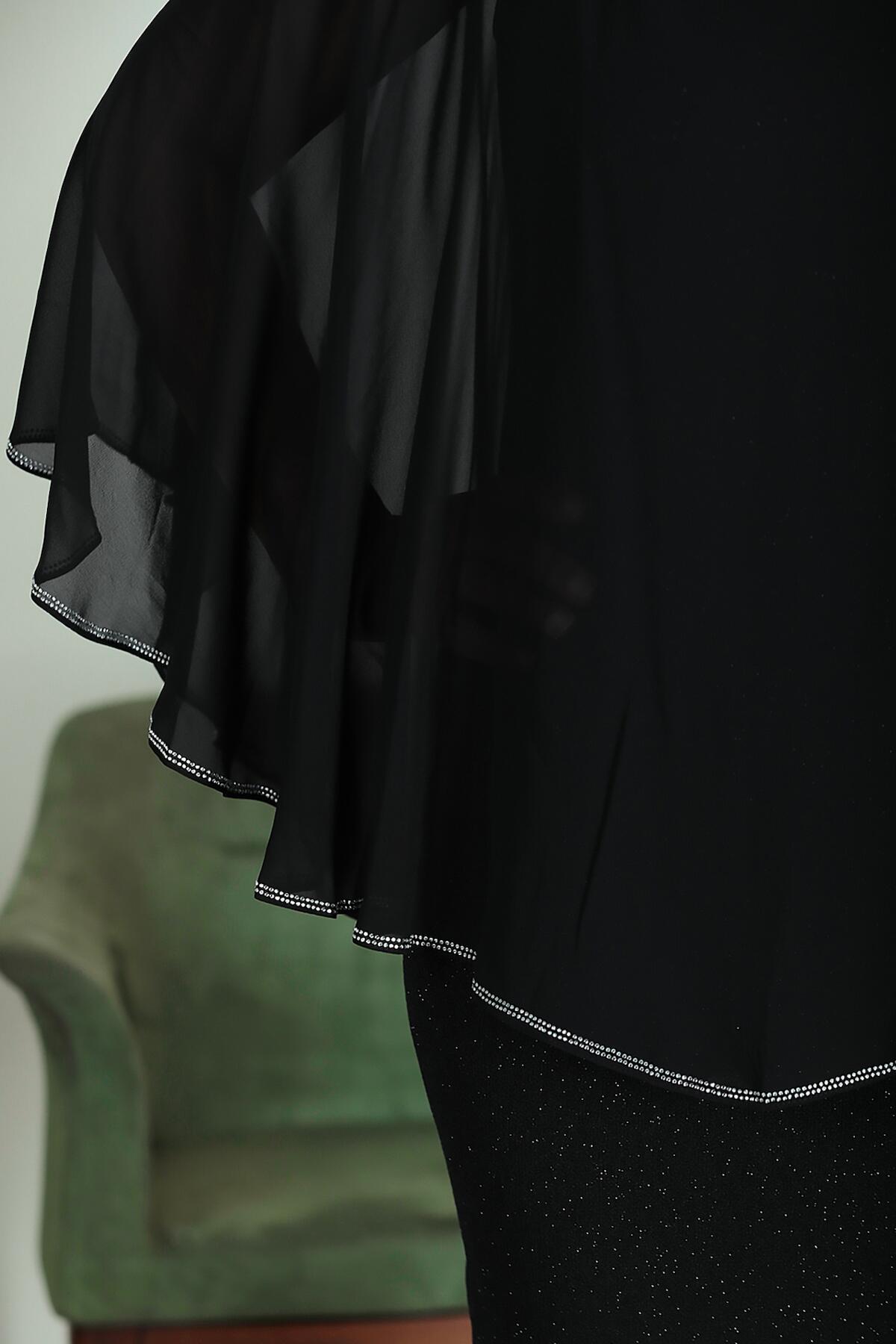 Plus - Size Chiffon Short Dress With Sparkle — Black