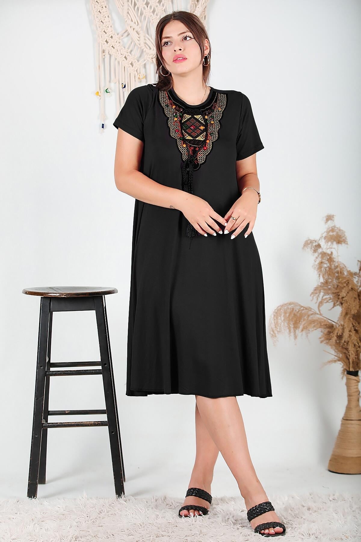 Plus - Size Authentic - Collar Dress — Black