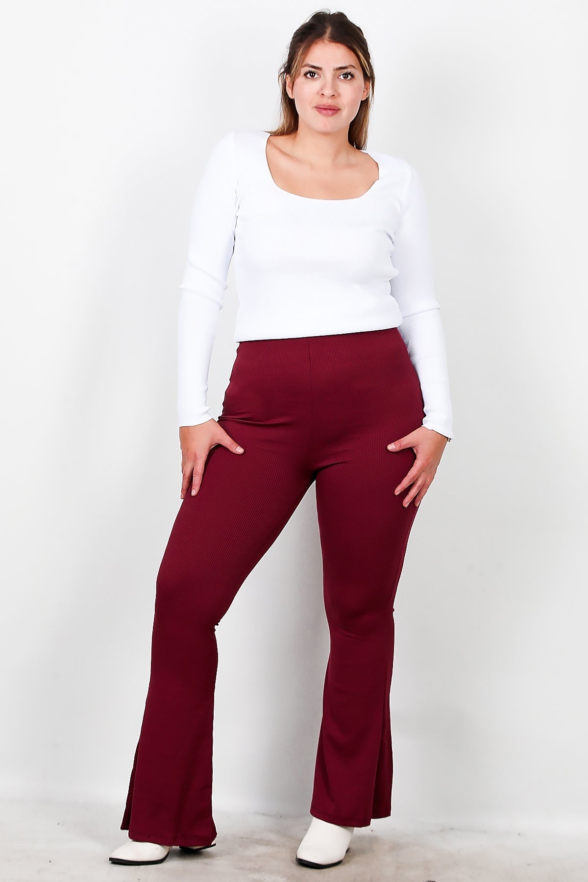 Plus - Size Ribbed Flare Leggings — Burgundy